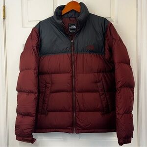 The North Fave 700 Down Puffer Jacket Maroon and Black Size Small